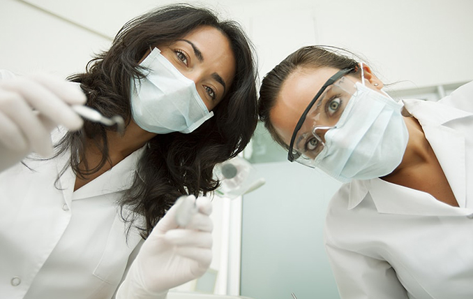 What Should You Consider When Choosing a Dentist?